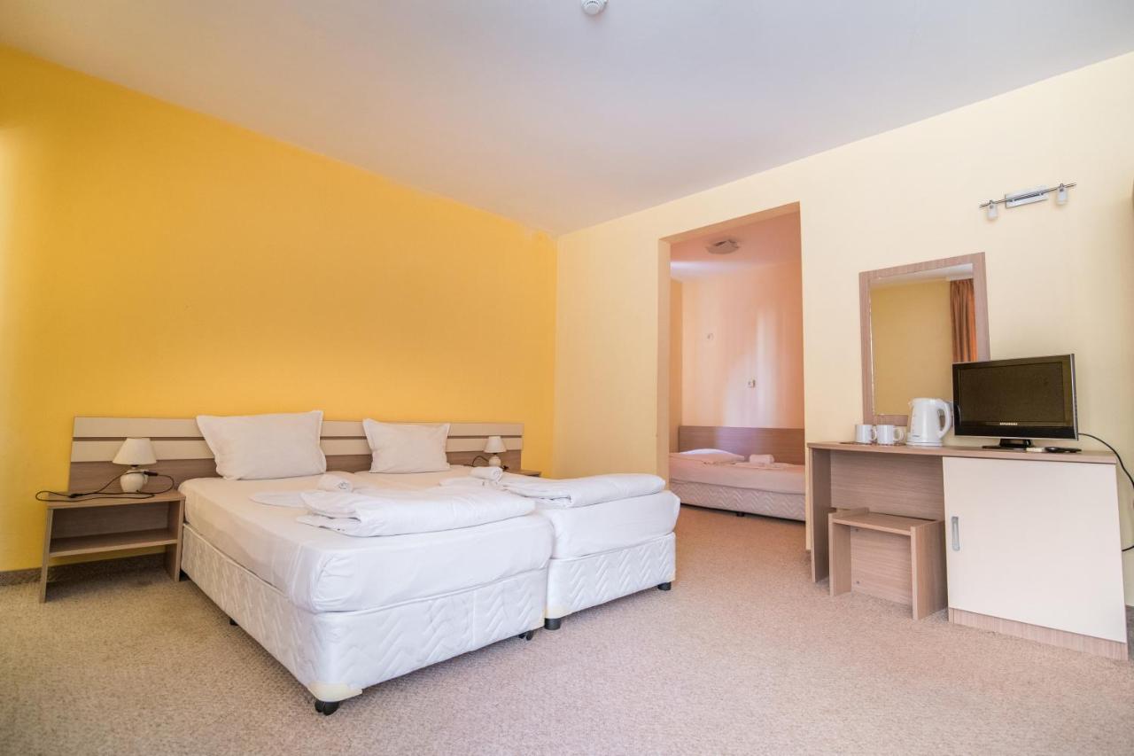 Тропикана Hotel Primorsko Luaran gambar
