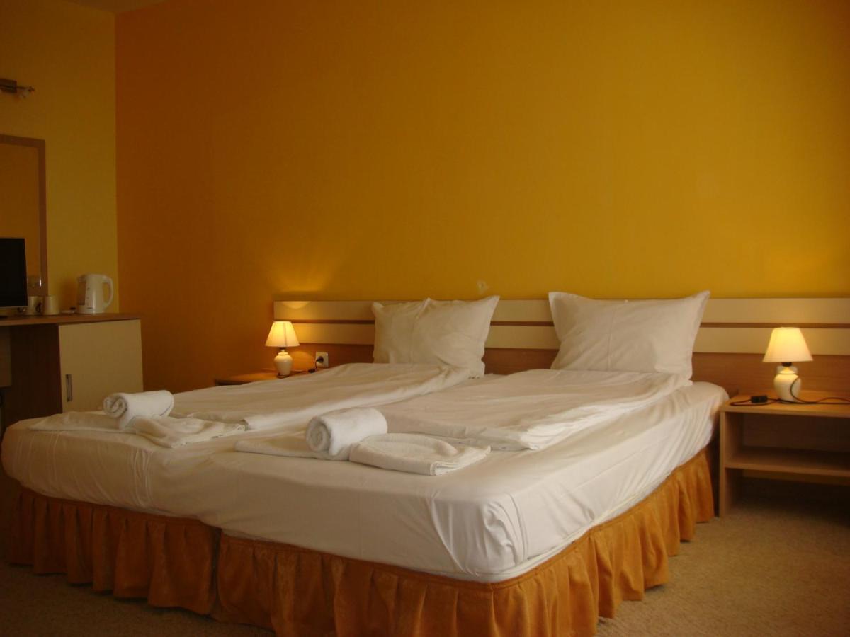 Тропикана Hotel Primorsko Luaran gambar