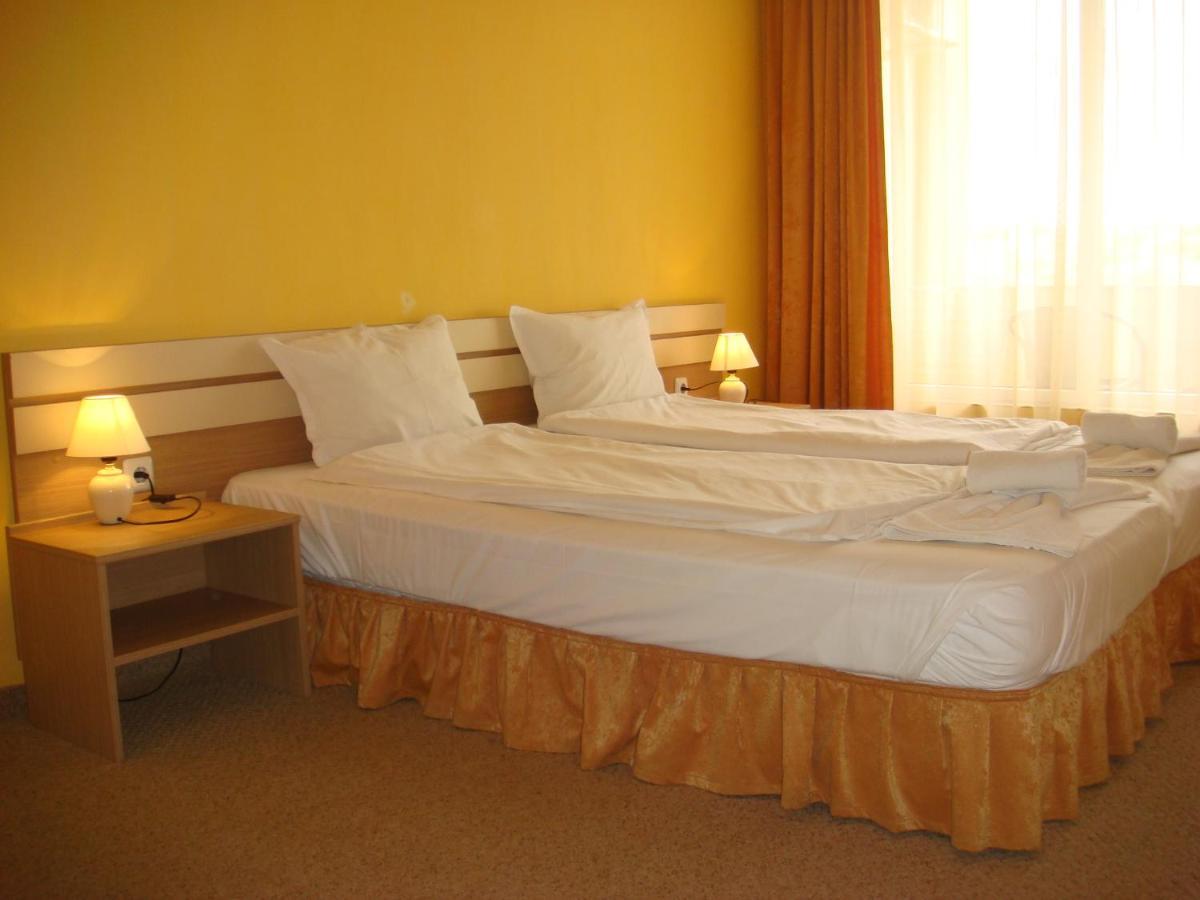 Тропикана Hotel Primorsko Luaran gambar